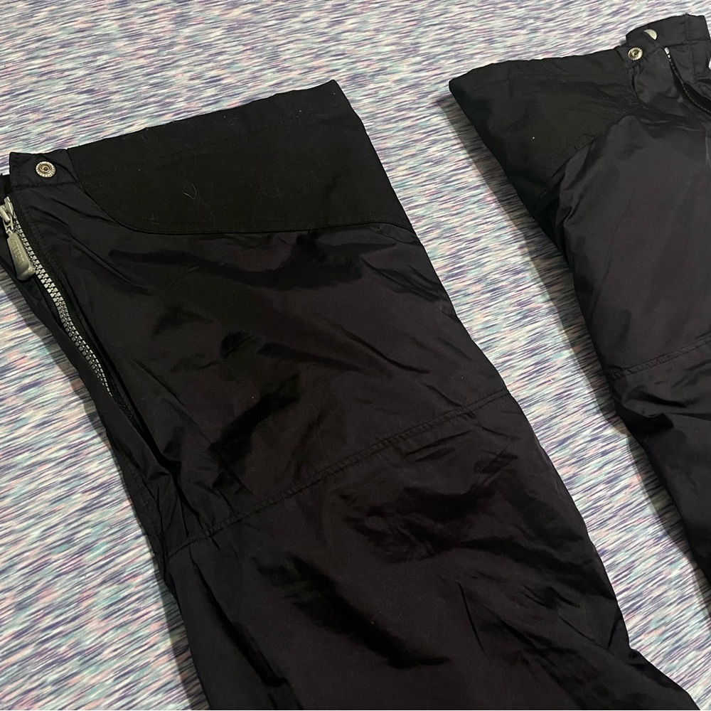 Men's ski pants size 30/30 color black. Brand new never worn.